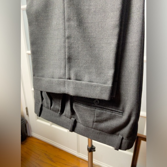 Pronto Uomo Men’s 44R Charcoal Gray Suit - Picture 4 of 12